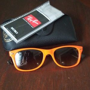 Ray-Ban New Wayfarerer orange tortoise sunglasses